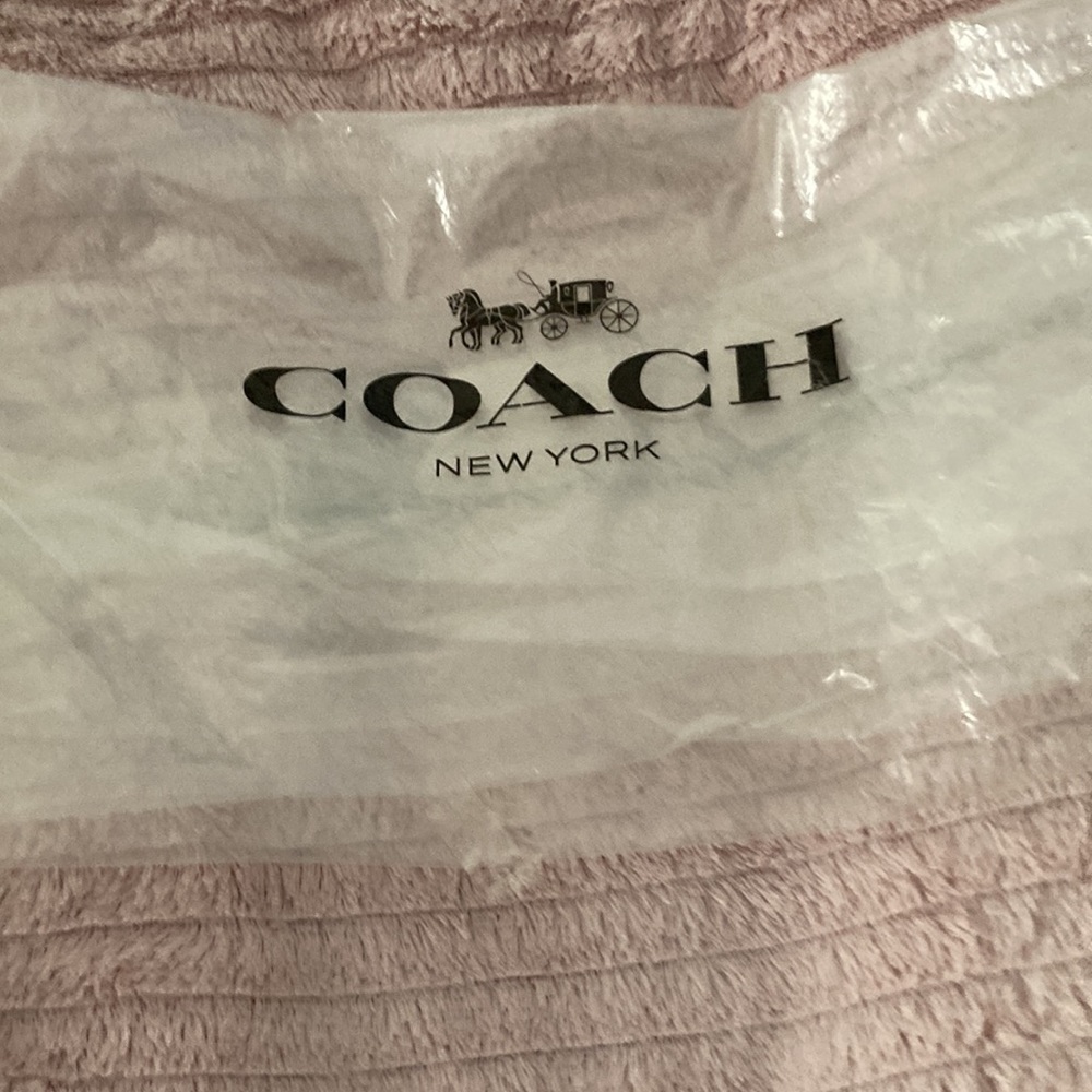 Brand new Coach Crossbody/Shoulder/Handbag in Classic Coach Black/Brown Color - Picture 13 of 13